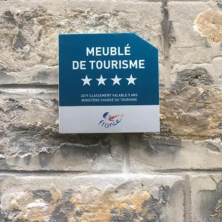 La Maison D'hautefeuille Ferienhaus