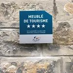 La Maison D'hautefeuille Nyaraló